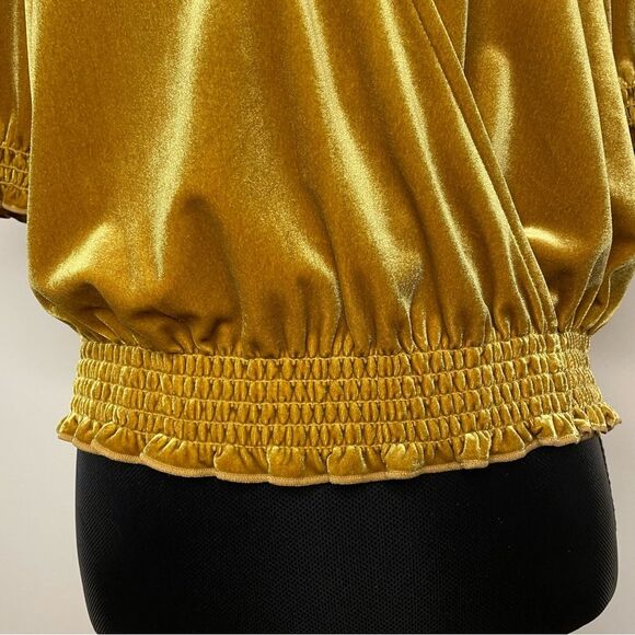 Madewell Smocked Crossover Top Velvet Shirt Blouse Egyptian Gold New Size Small - Picture 5 of 12